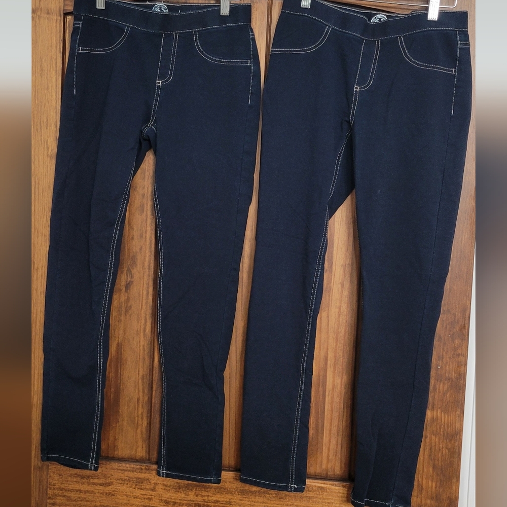 2 PAIRS OF SO Dark Jeggings with Tan Stitching From Kohls